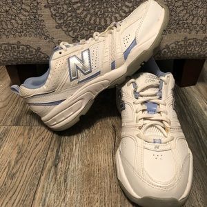 New balance sneakers women’s 8 1/2 (US)